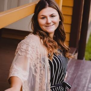 Meet your Posher, Maddie